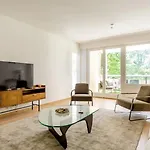Luxurious 2br Family - Champel Ginebra