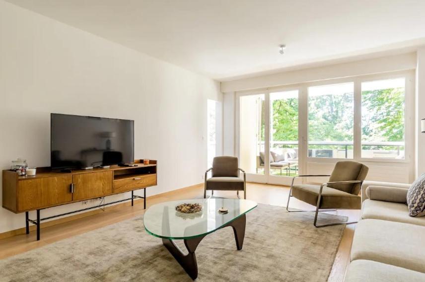 Luxurious 2br Family - Champel Genève